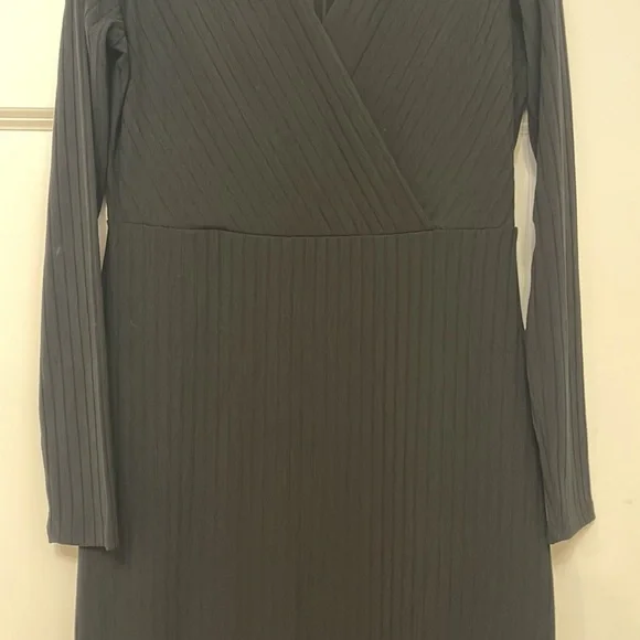 EXPRESS Ribbed Wrap Front Long Sleeve Maxi Dress - Picture 5 of 6